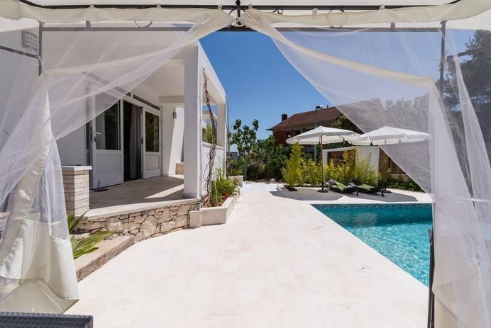 Luxury Apartment With Private Heated Pool Sibenik Exterior photo