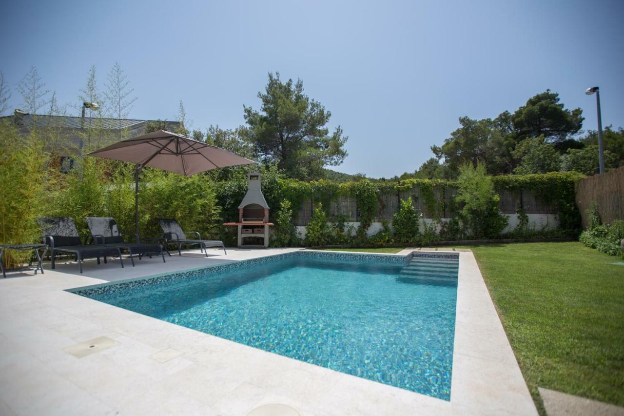 Luxury Apartment With Private Heated Pool Sibenik Exterior photo