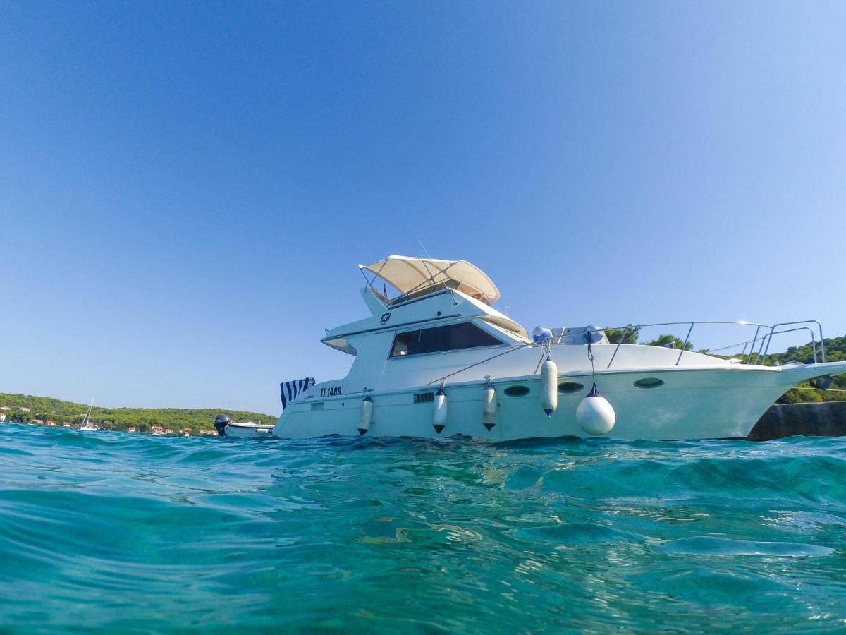 Luxury Apartment With Private Heated Pool Sibenik Exterior photo