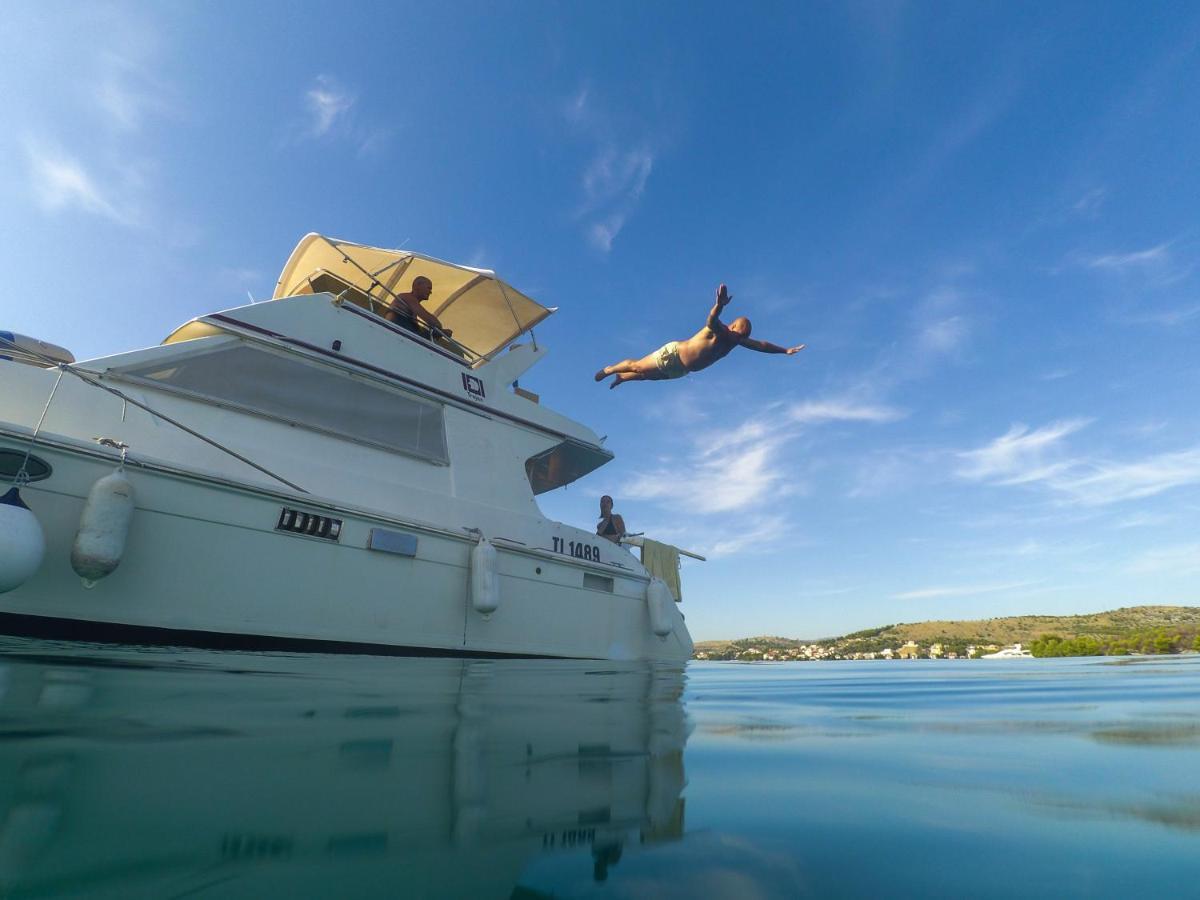 Luxury Apartment With Private Heated Pool Sibenik Exterior photo